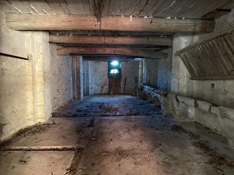 Maison - 250 m² - 10 pièces