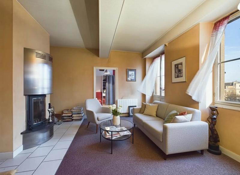 Maison - 220 m² - 8 pièces