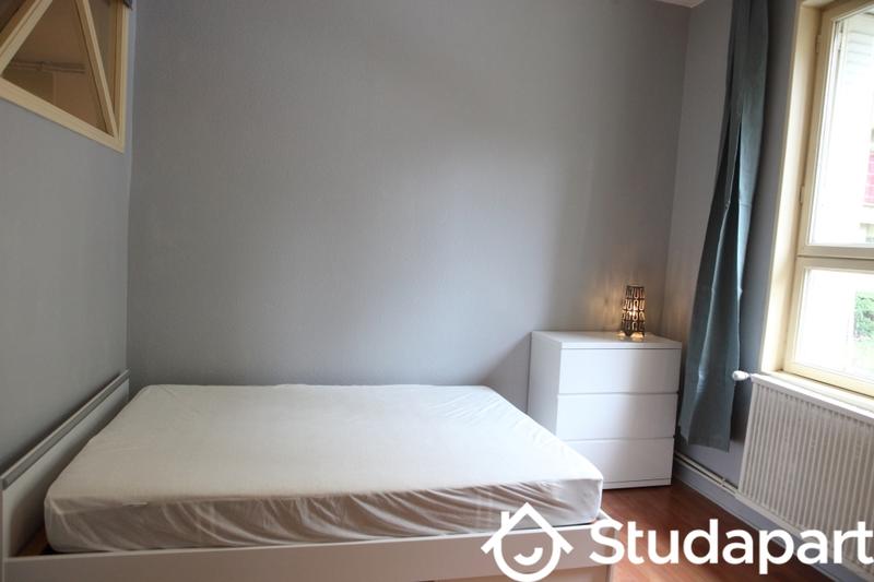 Chambre - 10 m² - 1 pièce