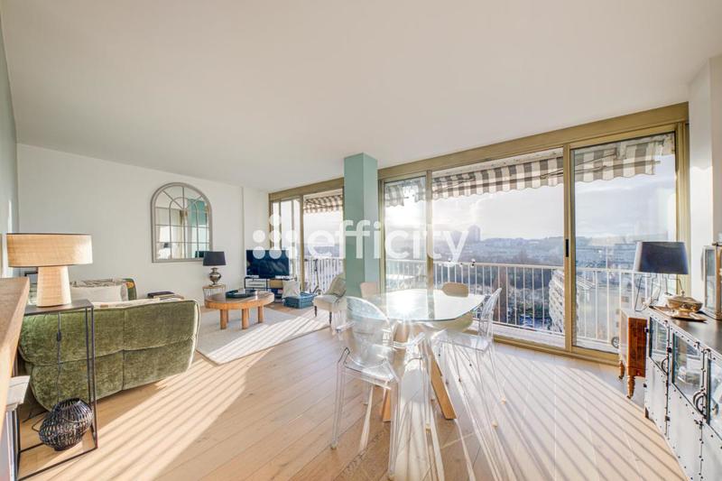 Appartement - 77 m² - 4 pièces
