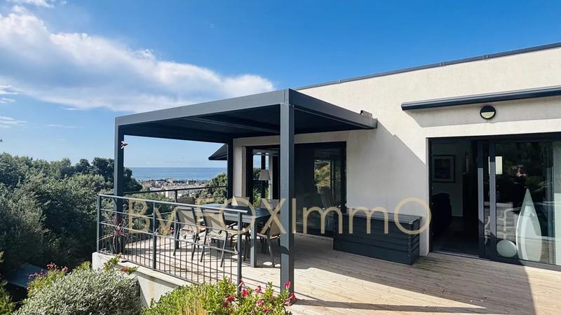 Maison - 140 m² - 6 pièces