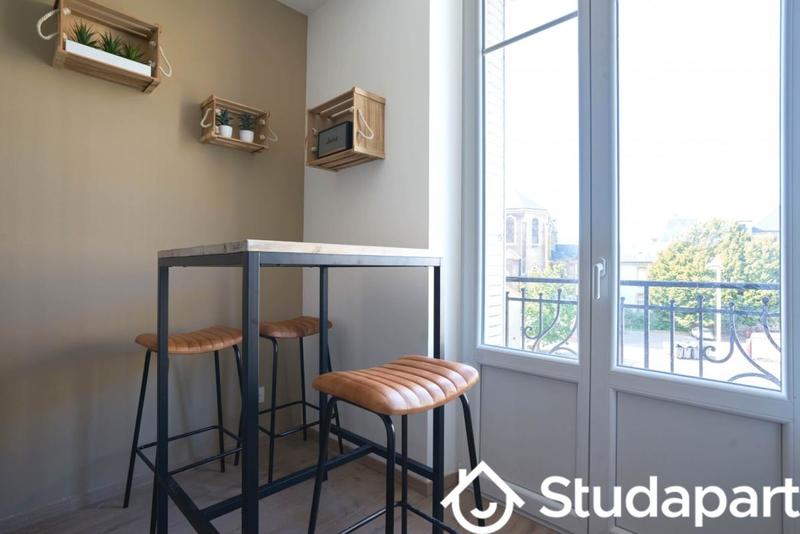 Chambre - 9 m² - 1 pièce