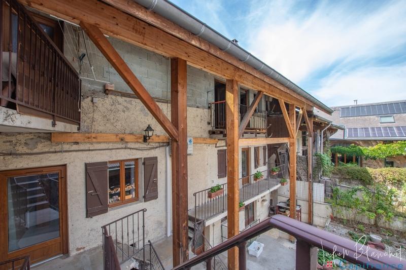 Immeuble - 186 m² - 10 pièces