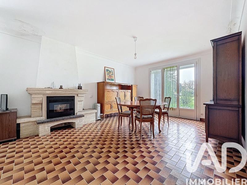 Maison - 90 m² - 5 pièces