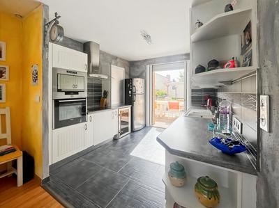 Maison - 104 m² - 4 pièces