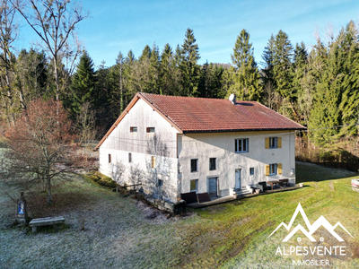 Maison - 160 m² - 5 pièces