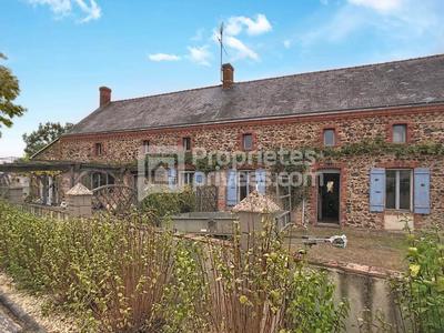 Maison - 228 m² - 8 pièces