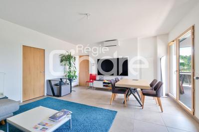 Appartement - 79 m² - 4 pièces