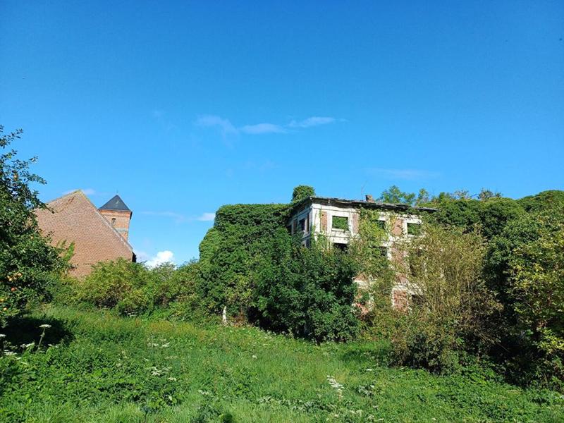 Maison - 400 m² - 14 pièces