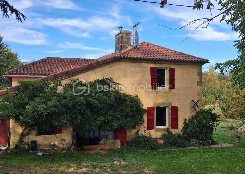 Maison ancienne - 222 m² - 7 pièces