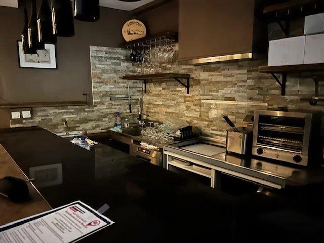 Local commercial - 70 m² - 3 pièces