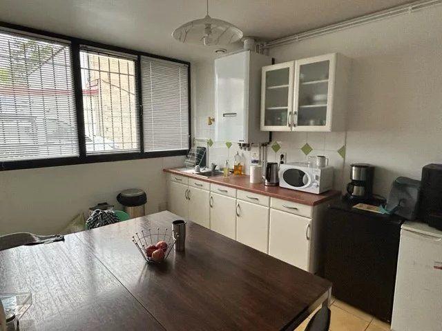 Bureau - 207 m² - 7 pièces