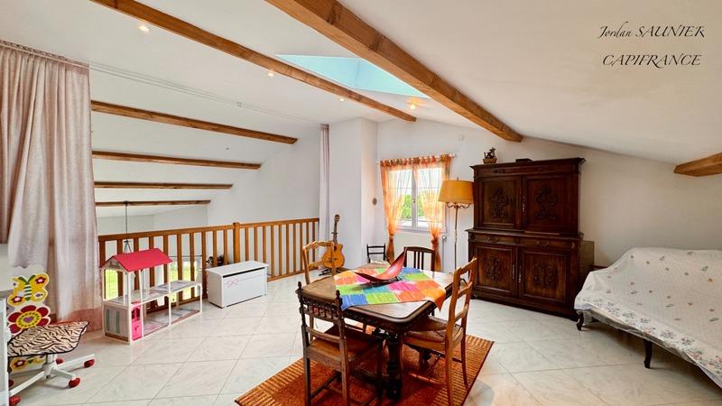 Villa - 273 m² - 7 pièces