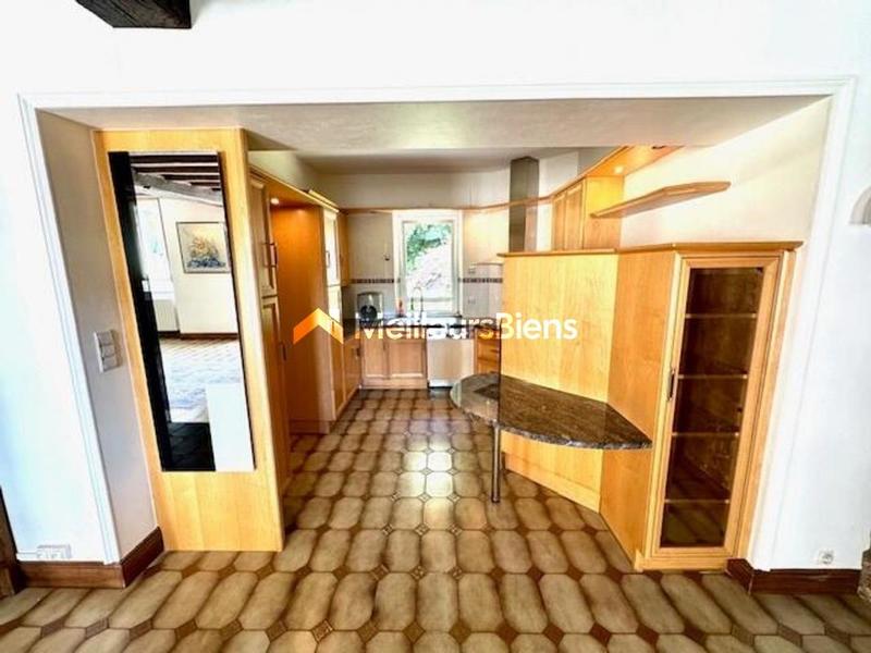 Propriété - 192 m² - 12 pièces