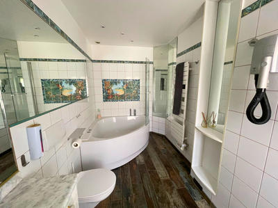 Appartement - 94 m² - 4 pièces