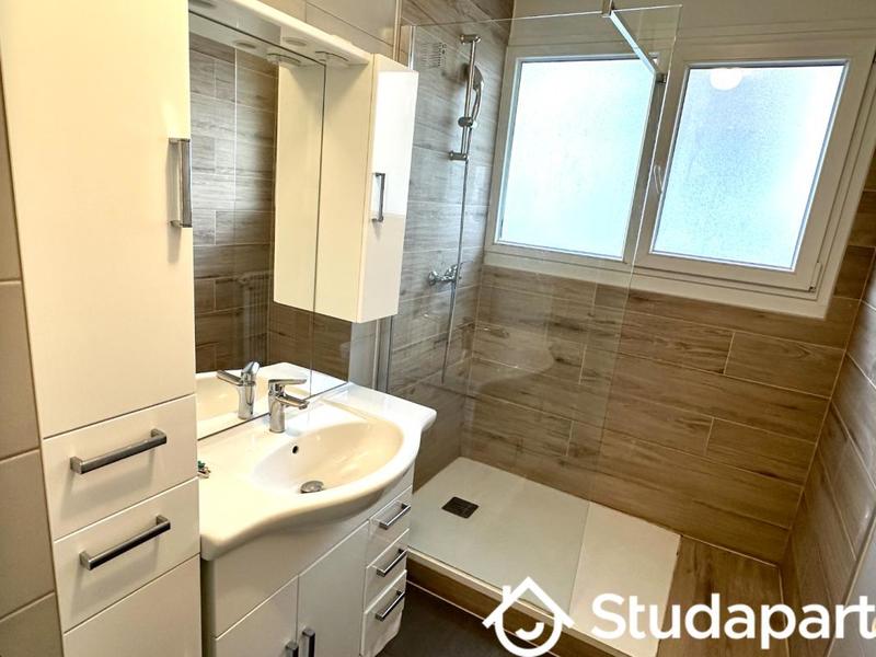 Chambre - 15 m² - 1 pièce