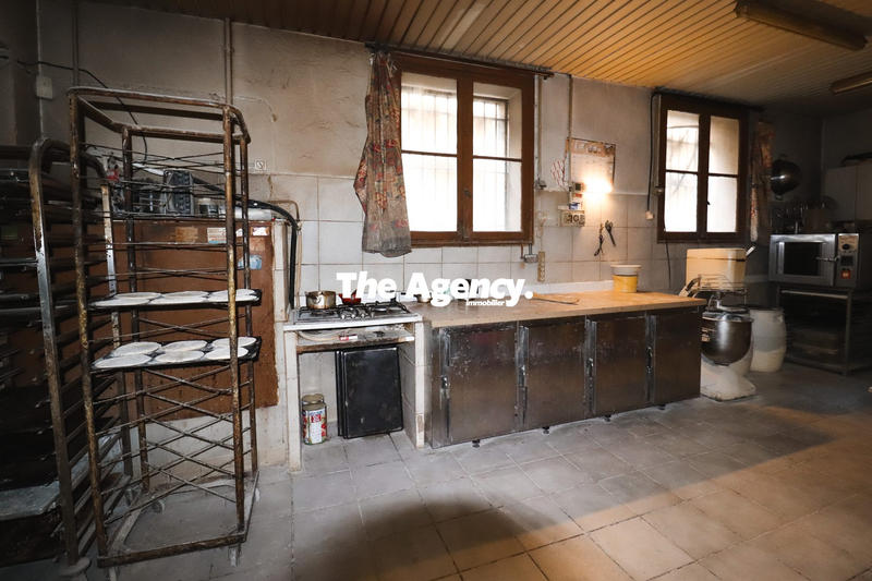 Fonds de commerce - 146 m²