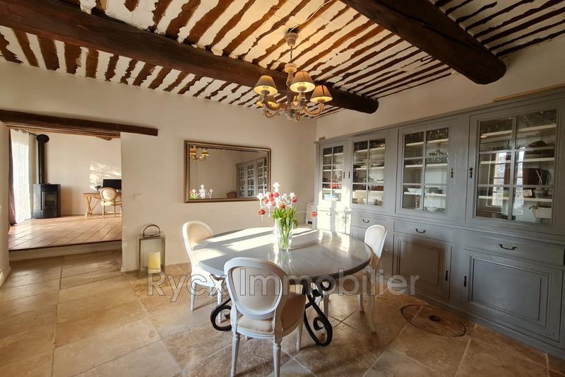 Maison - 285 m² - 9 pièces