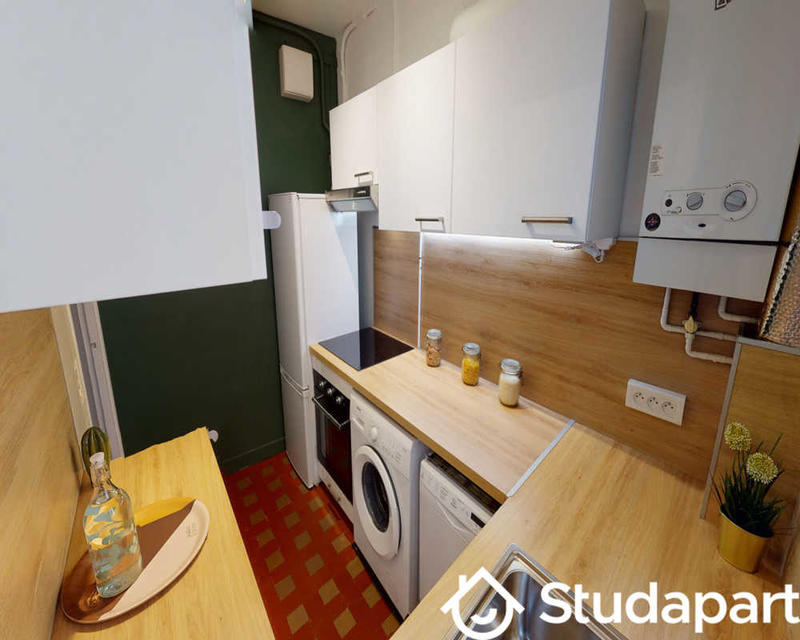 Chambre - 70 m² - 1 pièce