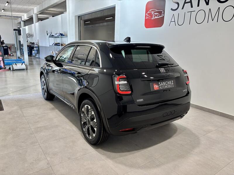 Fiat 600 1.2 Hybrid 145 Dct6 la Prima