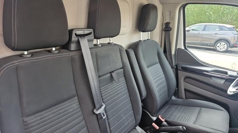 Ford Transit Custom 320 L1h1 2.0 Ecoblue 130 Bva Limited
