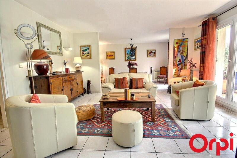 Appartement - 80 m² - 3 pièces