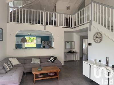 Maison - 200 m² - 10 pièces