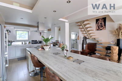 Maison - 98 m² - 5 pièces