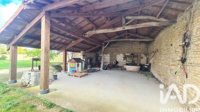 Maison - 327 m² - 7 pièces