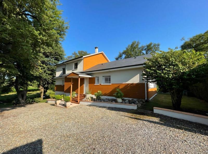 Maison - 225 m² - 6 pièces