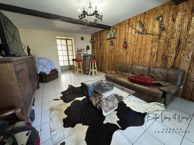 Maison - 264 m² - 9 pièces