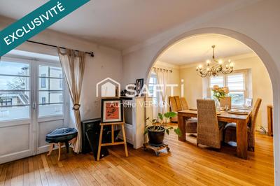 Maison - 260 m² - 7 pièces