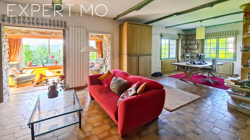 Mas - 275 m² - 9 pièces