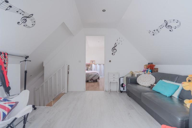 Maison - 170 m² - 8 pièces