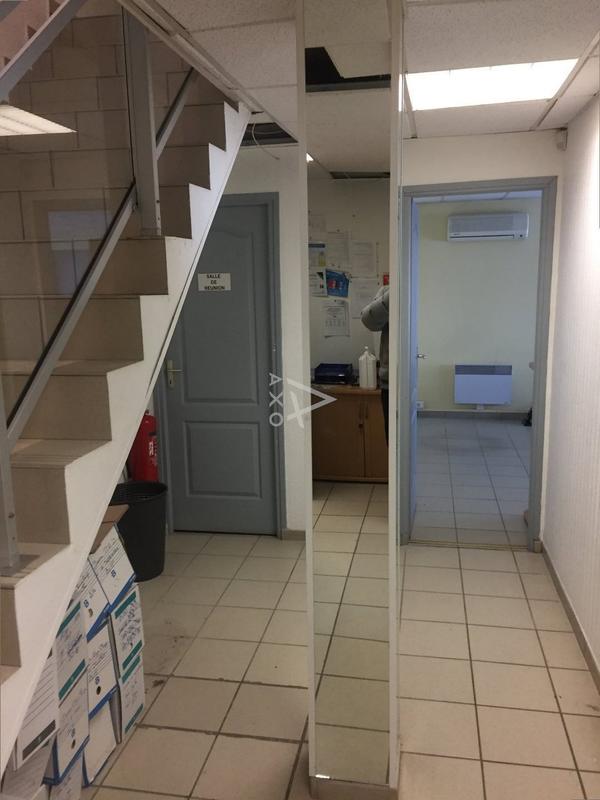 Bureau - 237 m² - 8 pièces