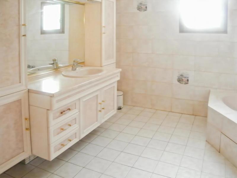 Maison - 150 m² - 7 pièces