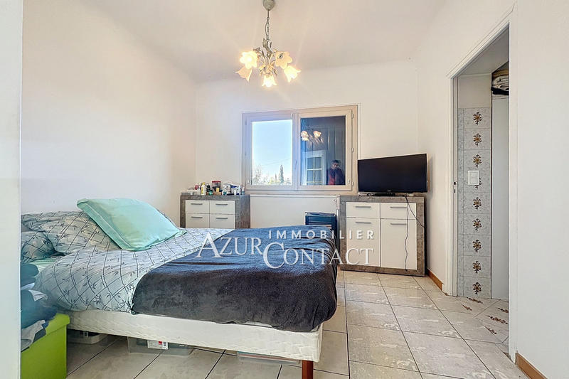 Maison - 300 m² - 10 pièces