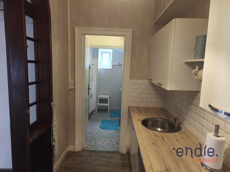 Maison - 245 m² - 12 pièces