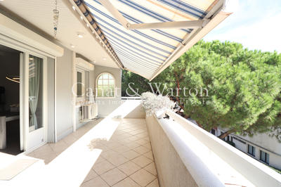 Appartement - 99 m² - 4 pièces