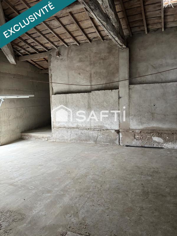 Local commercial - 900 m² - 10 pièces