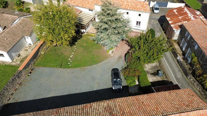 Maison - 245 m² - 11 pièces