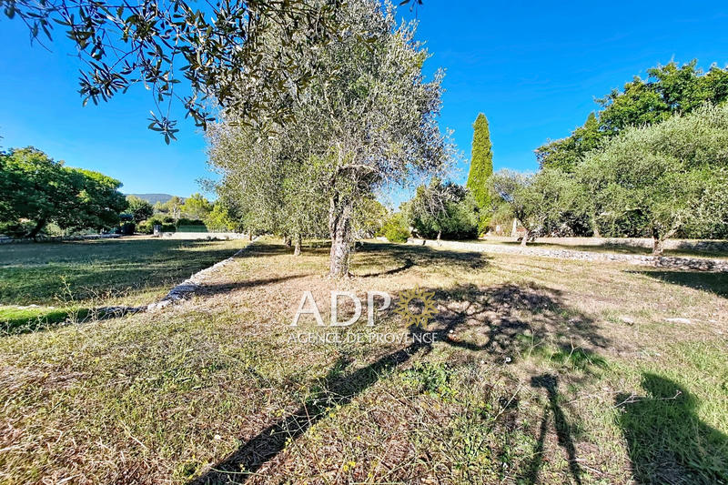 Propriété - 180 m² - 6 pièces