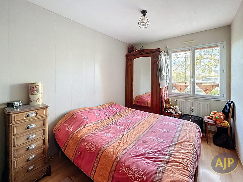 Maison - 99 m² - 5 pièces