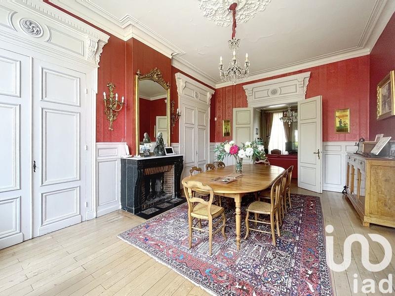 Maison - 312 m² - 9 pièces