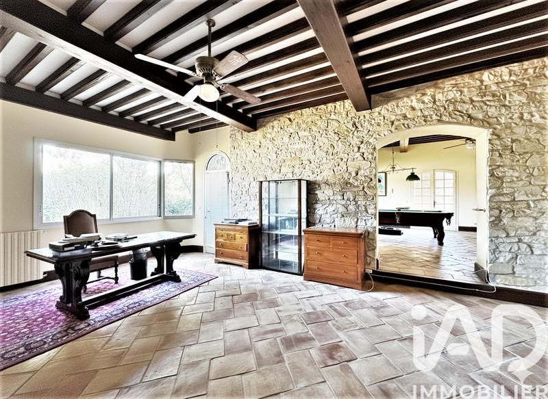 Maison - 325 m² - 8 pièces