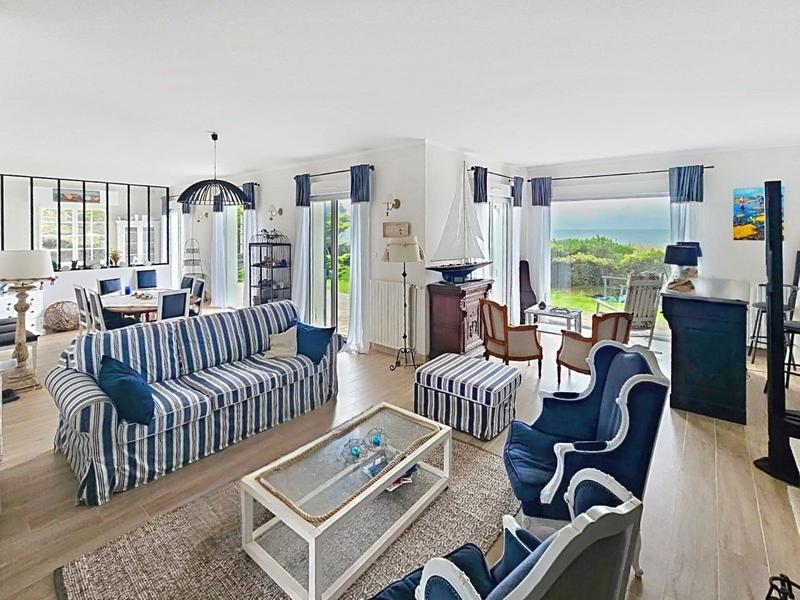 Villa - 199 m² - 9 pièces