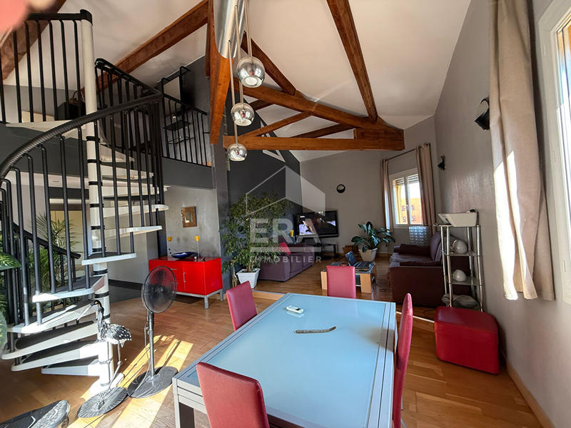 Appartement - 77 m² - 3 pièces