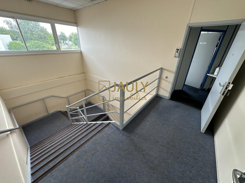Bureau - 160 m² - 4 pièces