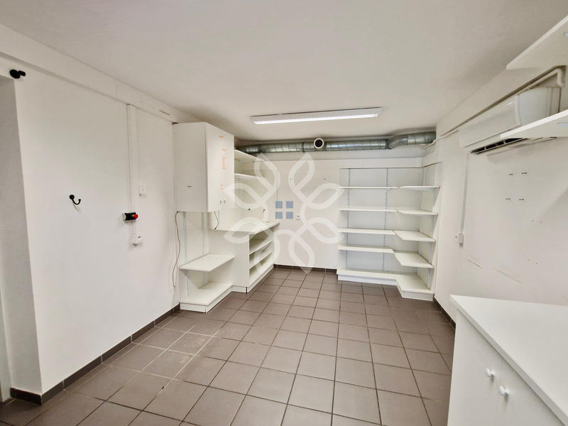 Propriété - 361 m² - 10 pièces