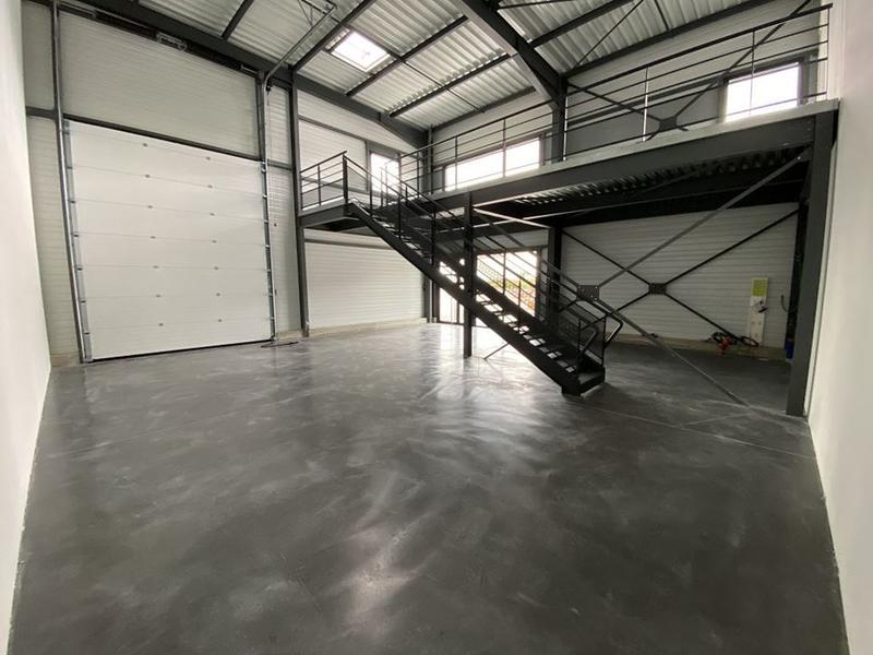 Local commercial - 139 m² - 2 pièces